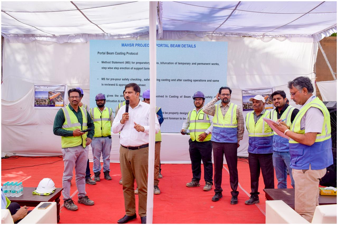 Shri Pramod Sharma, DirectorWorks along with PCPMVadodara and other senior officials from NHSRCL, led a Safety Workshop on 28.03.2025 at Vadodara